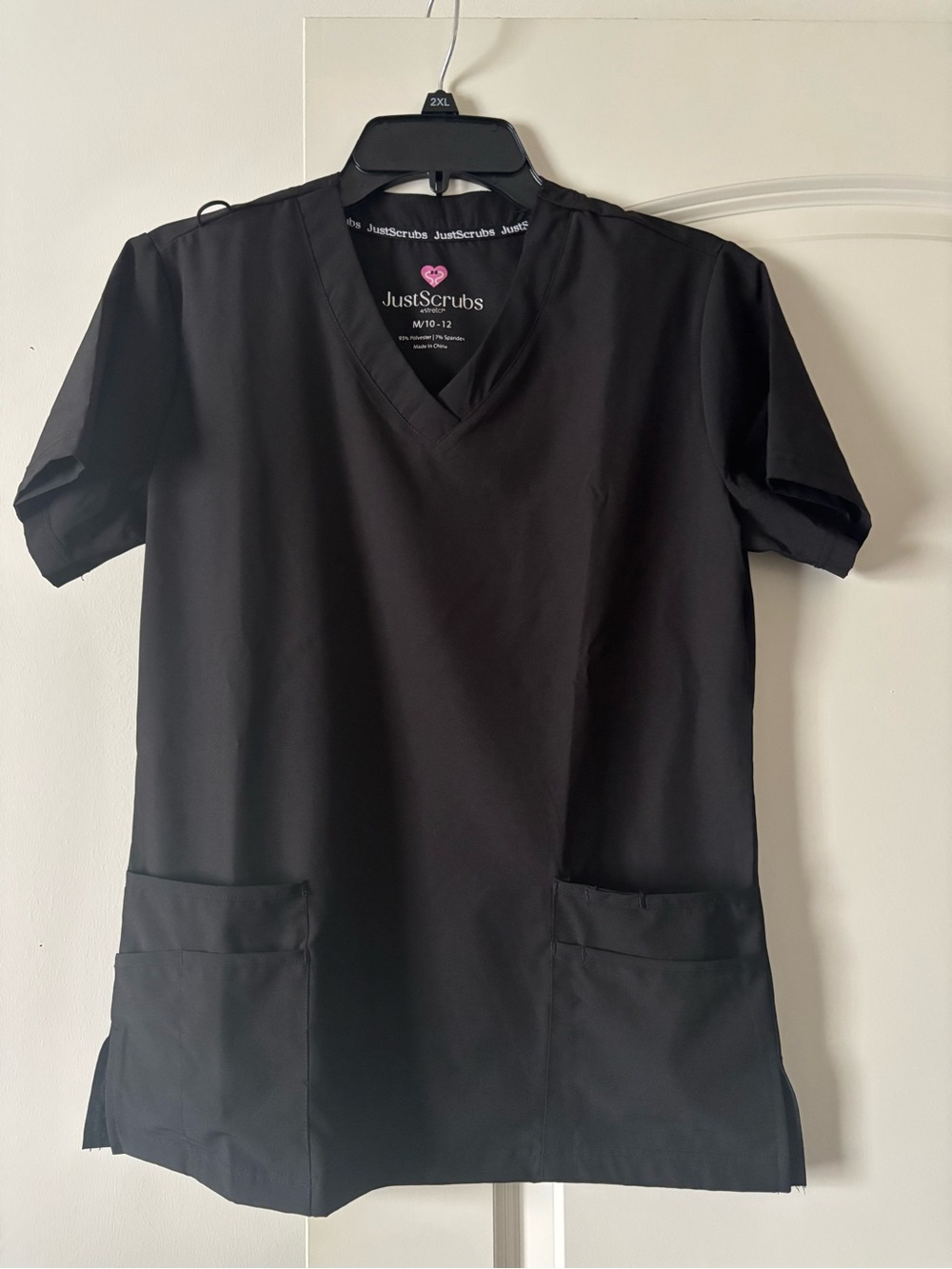 Just Scrubs women’s Black V-Neck Scrub Top Medium 15 x 26 NWOT